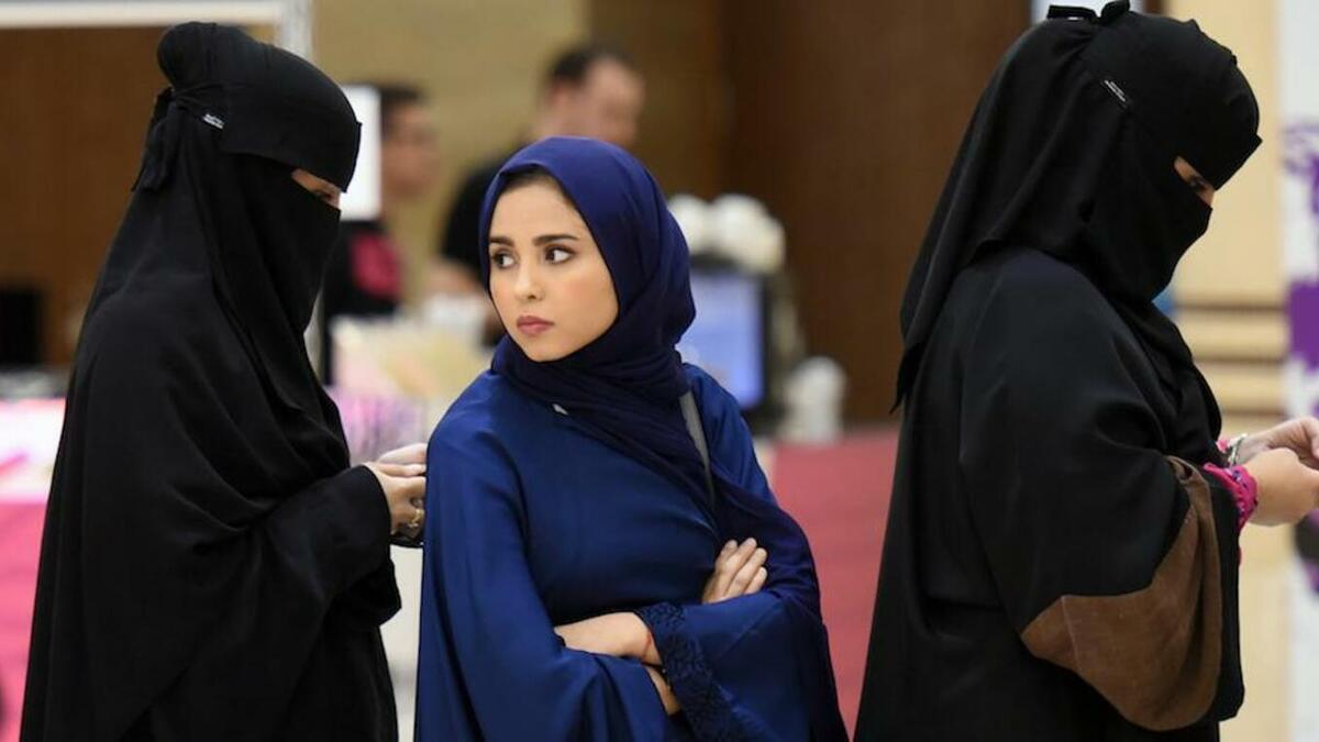 منع الإساءة للمرأة في المسلسلات والبرامج التلفزيونية:منعت وزارة الثقافة والإعلام في السعودية، قنواتها التلفزيونية من بث أي مسلسل أو برنامج يحمل إساءة لنساء السعودية.