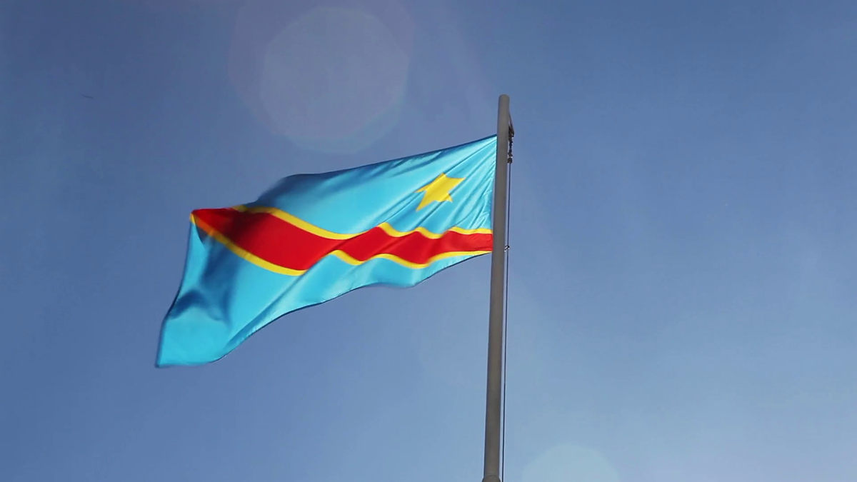 الكونغو: في البداية حملت اسم “الكونغو الدولة الحرة”، ثم أصبحت الكونغو البلجيكية، ثم الكونغو- ليوبولدفيل، ثم جمهورية الكونغو، ثم جمهورية الكونغو الديمقراطية.