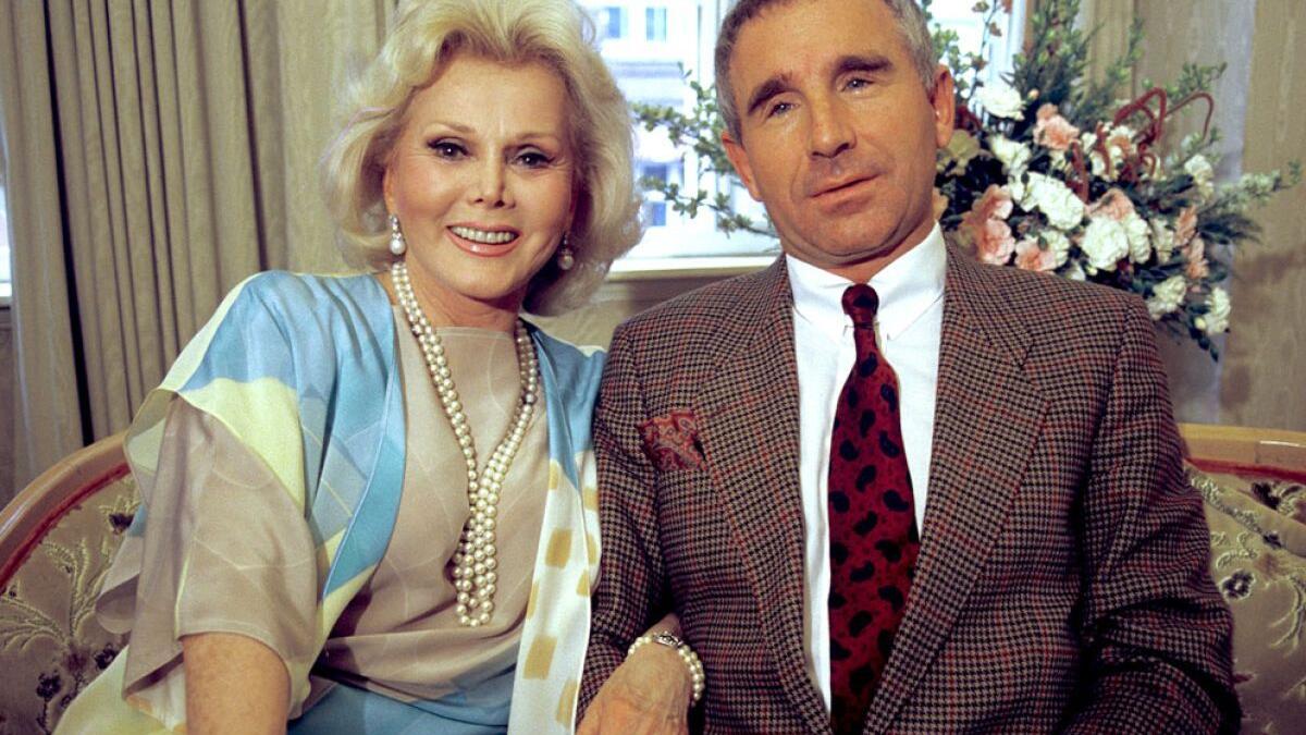 إحدى زيجات الممثلة الراحلة "زازا غابور" التسعة كانت من رجل الأعمال الألماني الأمريكي "فريدريك برينز فون"، الذي تبنته الأميرة الألمانية ماري أوغست وهو بعمر الـ36.