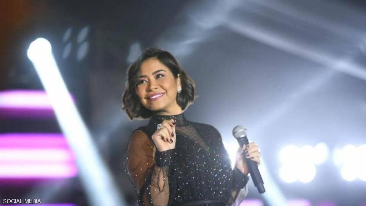 شيرين عبدالوهاب: أثناء إحياء حفلها في البحرين ردت لإحدى المستمعين لأغنيتها "مشربتش من نيلها" بقولها "هيجيلك بلهارسيا".