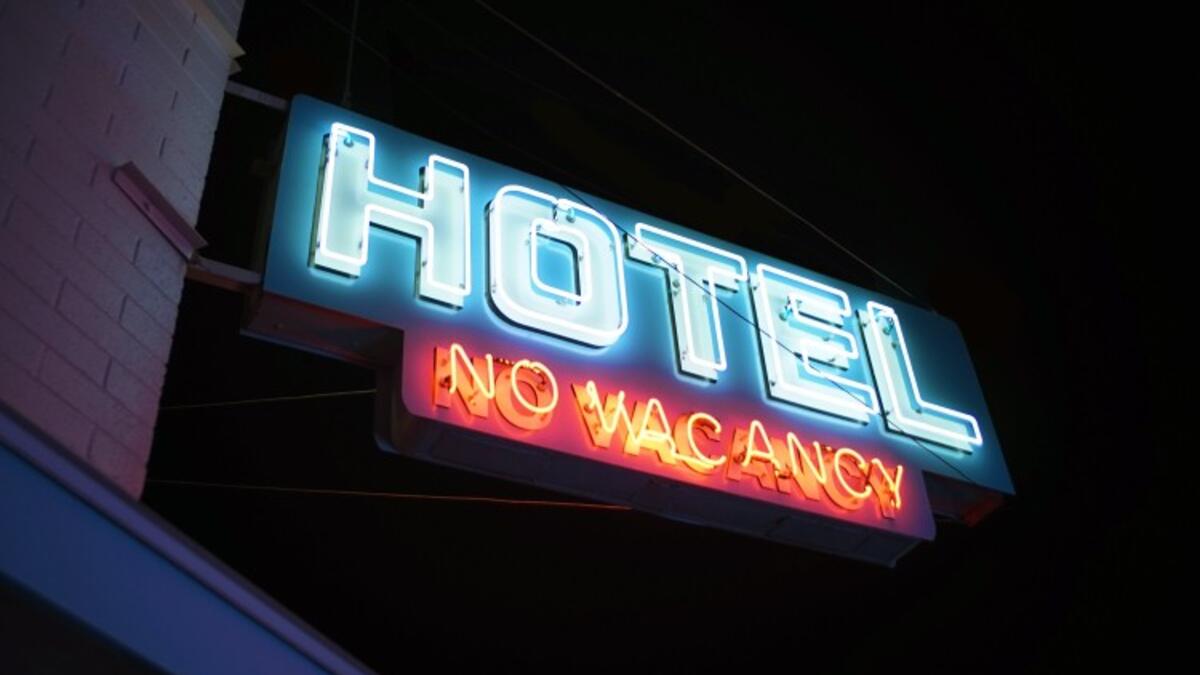 3. عبارة "لا يوجد غرف متاحة"