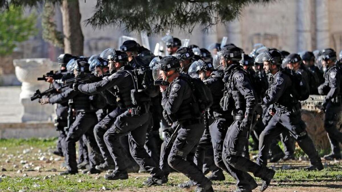 Palestinian Protesters Confront Israeli Police During Ramadan
