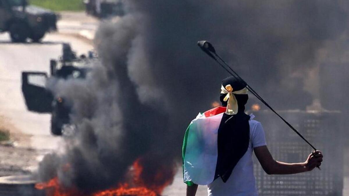 Palestinian Protesters Confront Israeli Police During Ramadan