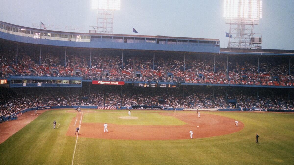 6- ملعب تايغر في باتون روج لويزيانا بالولايات المتحدة وسعته 102.321 متفرجاً