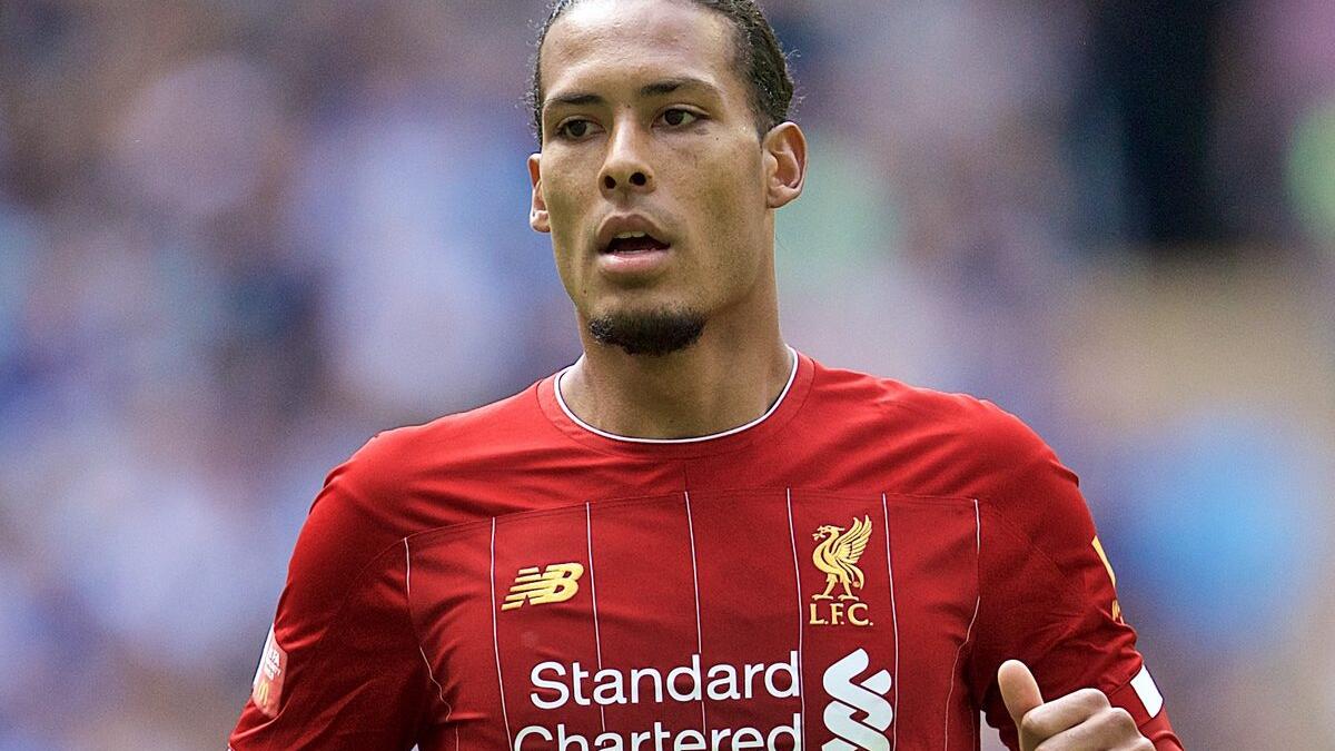 المدافع الهولندي فيرجيل فان دايك: من ساوثهامبتون إلى ليفربول مقابل 84.6 مليون يورو