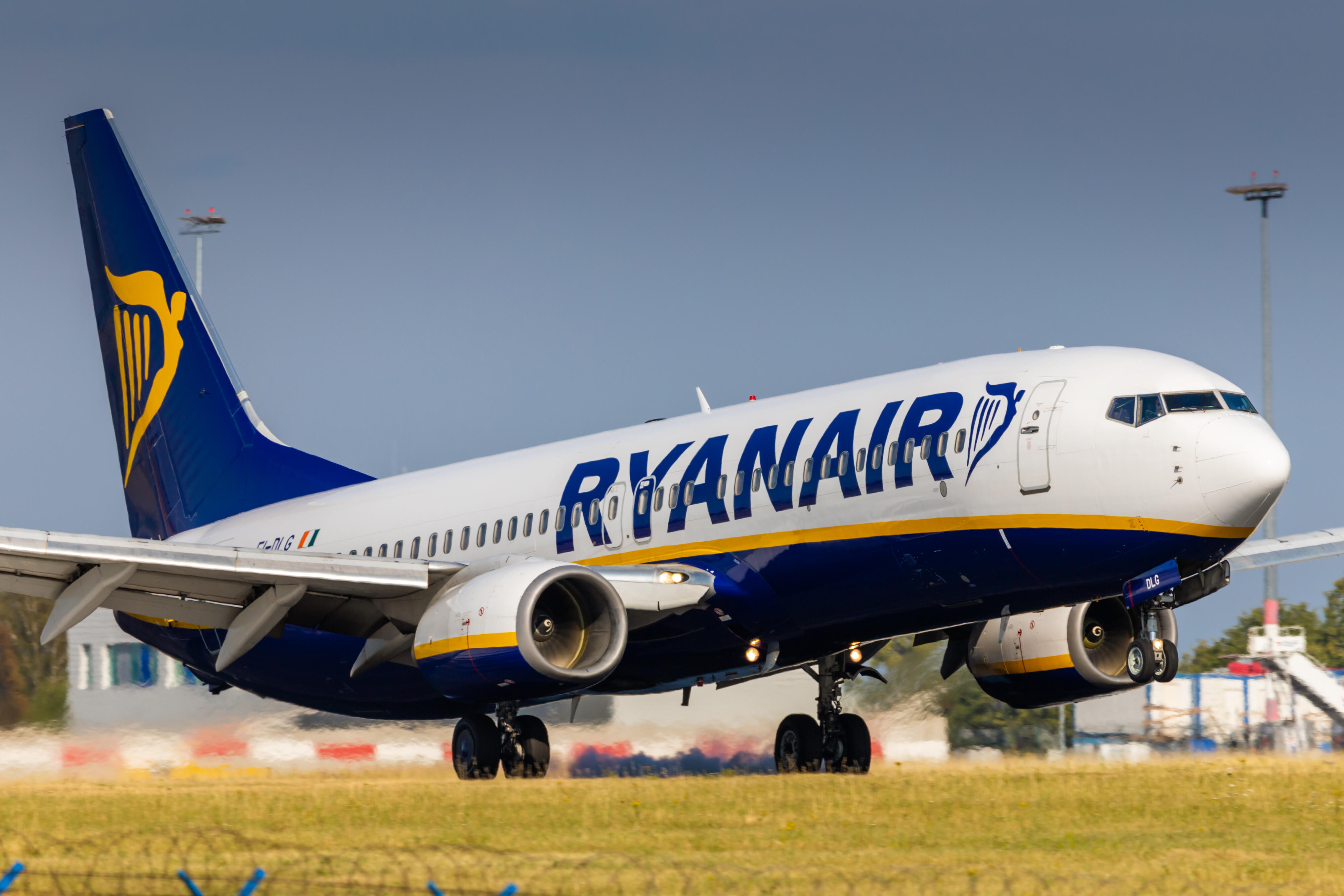 Ryanair plane catches fire during landing Al Bawaba