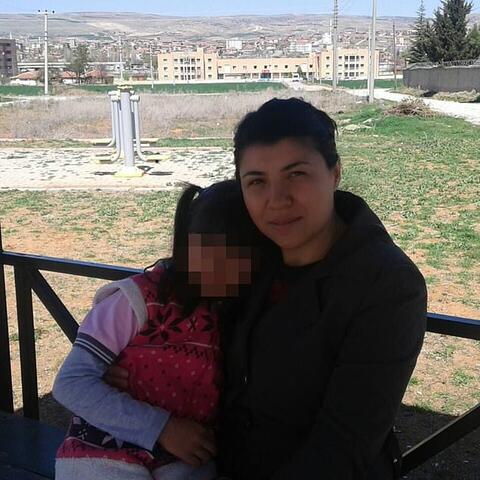 Mother Killed in Front of 10-Year-Old Daughter in Turkish Cafe (Video)