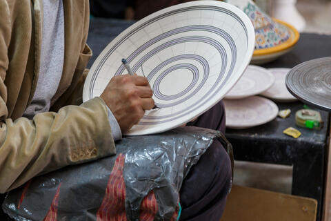 Nostalgic Saudis Wants to Revive The Ancient Art of Pottery