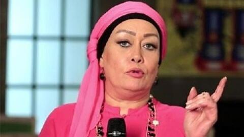 هالة فاخر تفاجئ الجميع وتظهر بدون حجاب خلال زيارتها للسعودية..(صور)