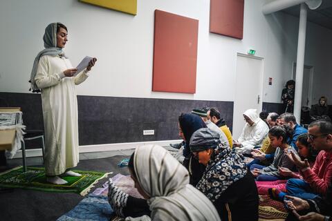 Liberal Islam or Western Influence? Female Imam Leads Prayer in Paris' First Mixed Mosque