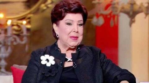 صور نادرة للراحلة رجاء الجداوي في الحج مع زوجها وحفيدتها