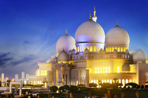 UAE: Friday Prayers in Mosques Start Dec. 4 After 8 Months Gap 