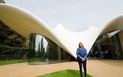 Groundbreaking Iraqi architect Zaha Hadid dies of heart attack