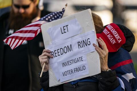 Two US Policemen Suspended, 10 More Investigated Over Capitol Hill Riots