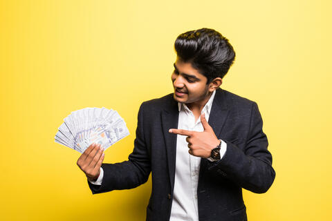Why Did this Indian Expat Move From UAE to Oman After Winning Lottery?