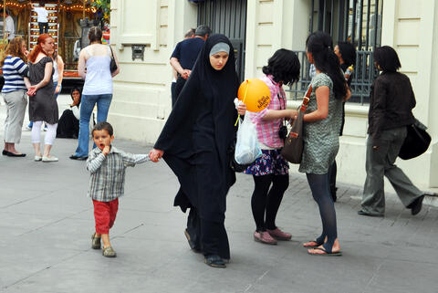 Stop Racial Profiling or Else, NGOs Tell The French Government 
