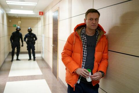 Russia Ignores US Threats Over Navalny's Health Condition