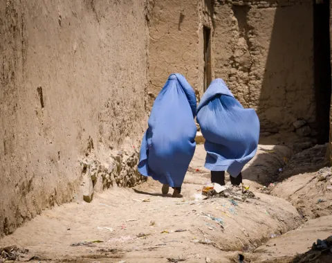 Afghan Photographer Spotlights The Beauty of Women Under The Rubble of War
