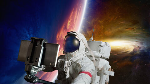 The Battle of The Photos by NASA Astronauts Starts  