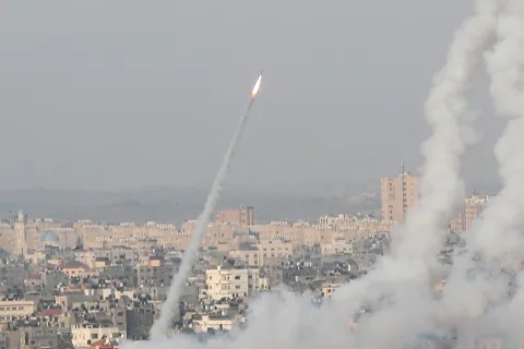 الجيش الإسرائيلي: الفصائل الفلسطينية أطلقت 2900 صاروخ من غزة باتجاه إسرائيل