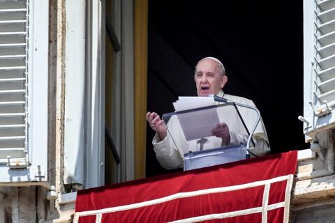 Pope Francis Calls For Peace in Jerusalem