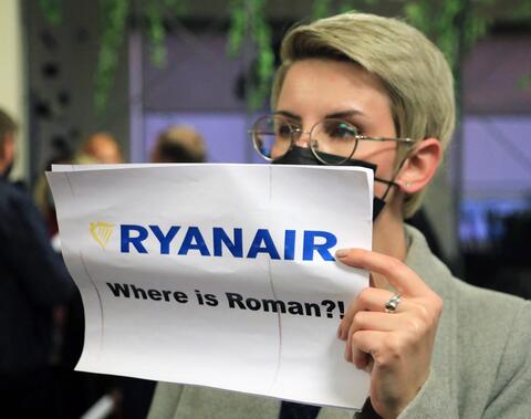 For Belarus This is The Way to Arrest a Journalist!