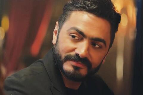 تامر حسني يشوق جمهوره و يطرح البوستر الرسمي لفيلم (مش أنا)
