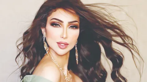 دنيا بطمة في مرمى الجمهور..