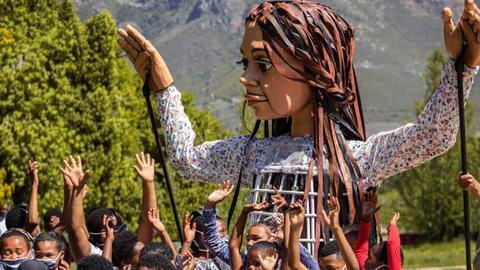  Puppet is a Message of Hope For Syrian Refugees!
