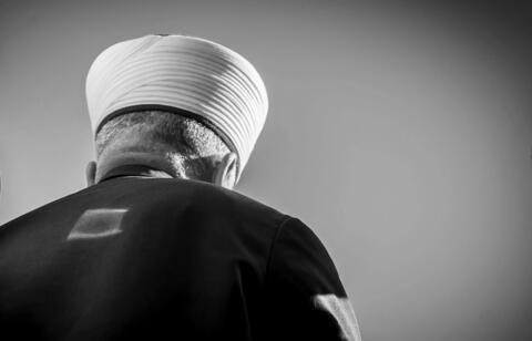 Britain: Muslim Cleric Fired For 'Hate Mongering' 