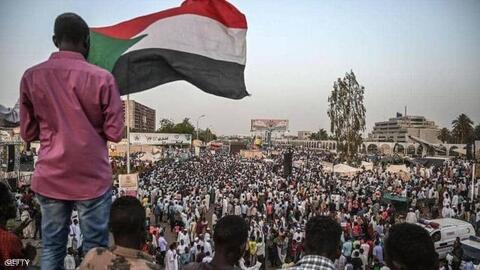 حمدوك يطرح مبادرة بشأن قضايا الانتقال الديمقراطي