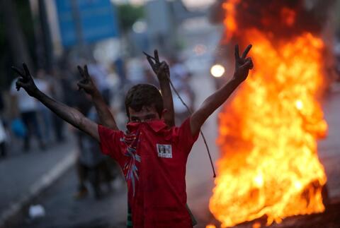 Rioting in Tripoli: Lebanese Army on The Streets to Quell Protests  