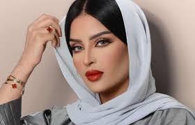 بدور البراهيم بملابس شفافة تكشف ما تحتها!