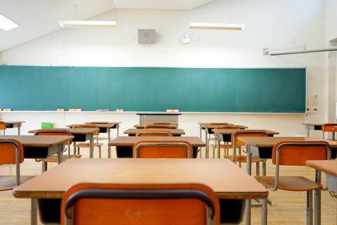 Jordan: 130,000 Students Transfer from Private to Public Schools 