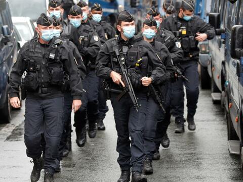 فرنسا.. مقتل شخص بإطلاق نار وطعن 3 آخرين