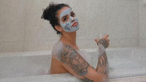 Tongue Out for Saudi Butt! Rahaf Al-Qunun Puts Her Bare Bottom on Display (Picture)