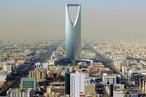 8 أحكام بالسجن لمدانين بتهم فساد في السعودية