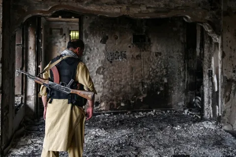 Bomb Attack Targets Afghan Defense Minister in Kabul