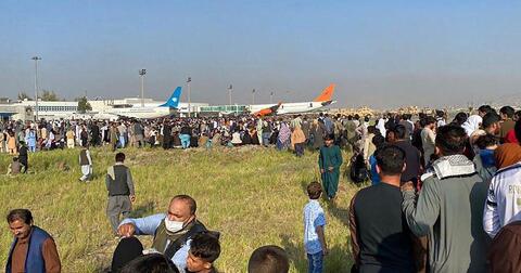 After The Taliban Takeover: Hundreds Try to Board Planes in Kabul Airport