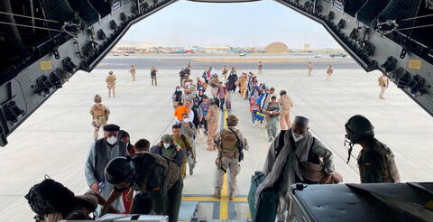 روسيا ترسل 4 طائرات عسكرية لإجلاء 500 شخص من أفغانستان