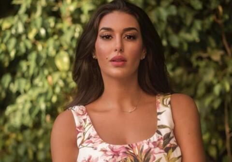 ياسمين صبري تخرج عن صمتها و ترد على هجوم والدها