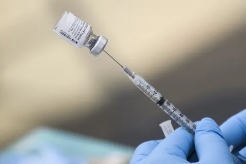 Pentagon: Civil Employees Must Get Full Vaccine Shots by Nov. 22