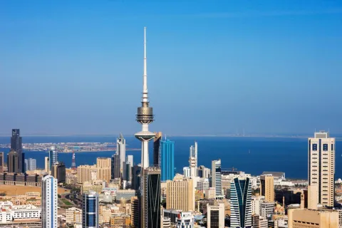 الإمارات تسحب دبلوماسييها من لبنان تضامنا مع السعودية