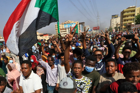Where is Abdalla Hamdok? Sudanese Want to Know Where Their PM is Being Held