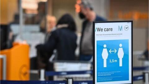 اوميكرون .. علماء يقللون من المخاوف بشأن المتحور الجديد