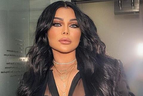 هيفاء وهبي و إطلالة مثيرة في حفل تتويج (ملك جمال لبنان)