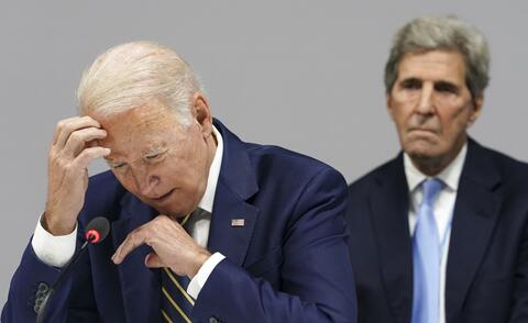 Trump Mocks Sleepy President Joe During COP26