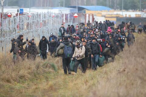 Poland Accuses Belarus of 'Pushing' Mideast Migrants to Europe