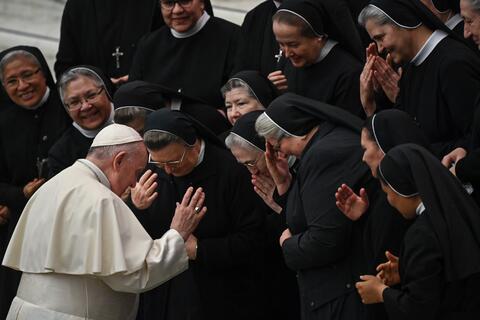 Pope Francis Invited to Visit Bahrain