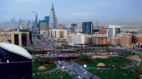 اعتقال 5 سعوديين ظهروا بفيديو وبحوزتهم مخدرات